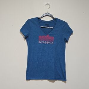Patagonia Women's Blue V-Neck Tee